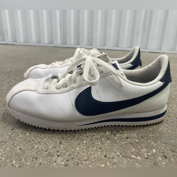 Nike Cortez Basic Leather White Black Running Shoes 819719-141 Mens Size 9